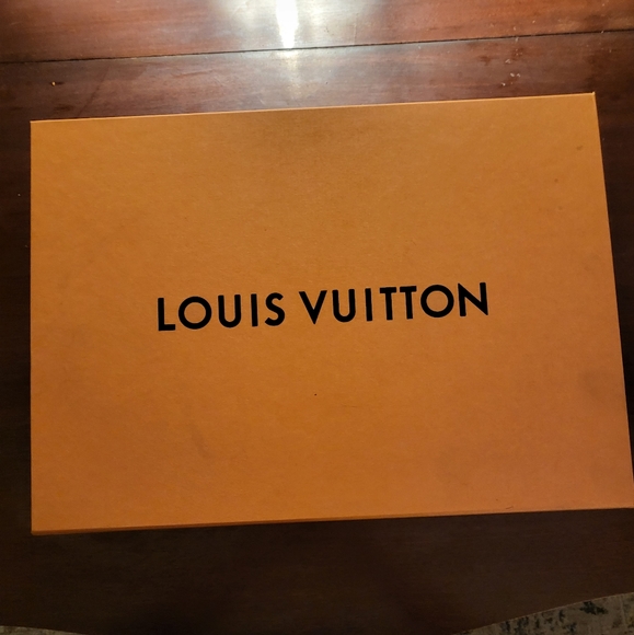 Louis Vuitton blue and white trainer sneaker. Size 8 1/2. NEVER WORN. - Picture 8 of 10